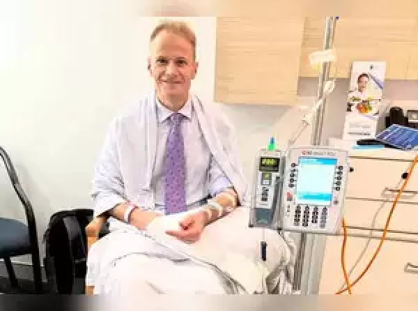 Australian doctor, Prof Richard Scolyer, treats his own brain cancer with experimental therapy