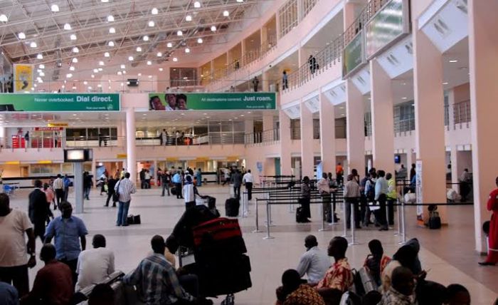 FAAN threatens to sanction Nigerian Airport Workers who extort traveling Passengers